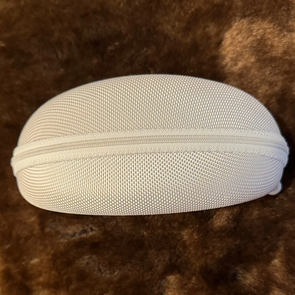 Oakley Textured White Hard Case for Sunglasses - EUC